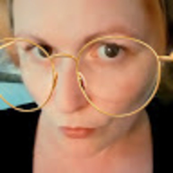 Meet your Posher, Catherine - Picture 1 of 1